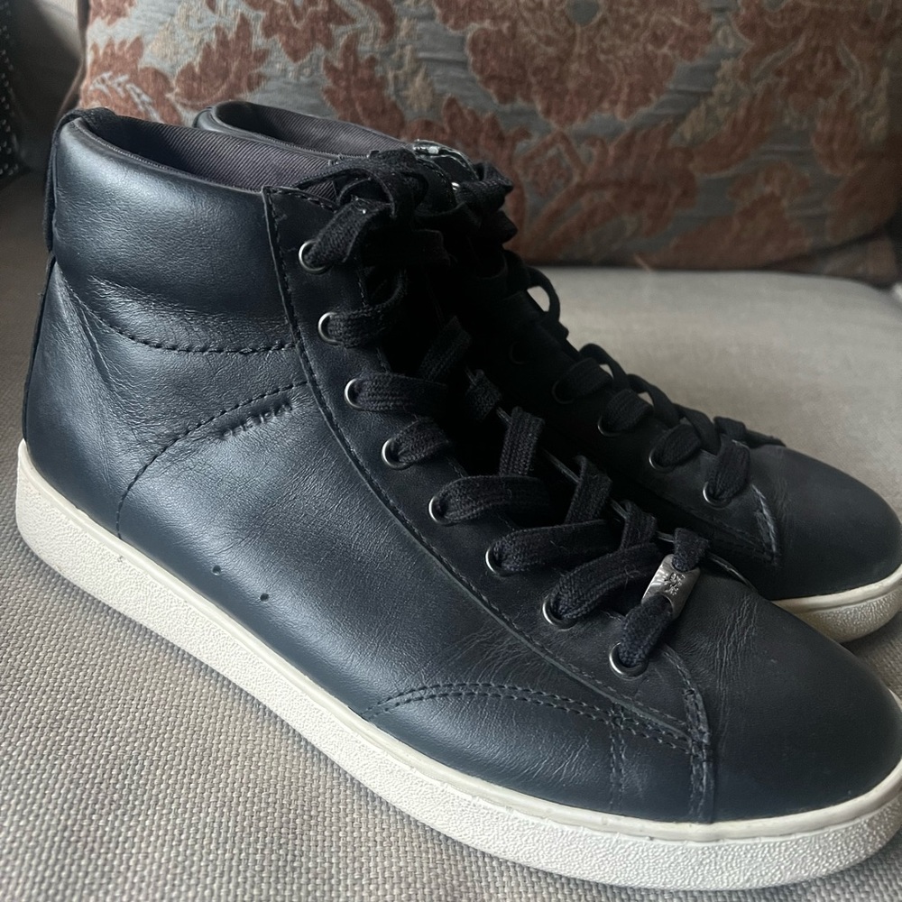 COACH high top all leather sneakers in Black SZ 8.5. EXCELLENT condition